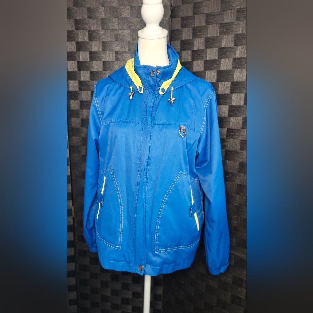 Stylish Blue and Yellow Hooded Ski Jacket